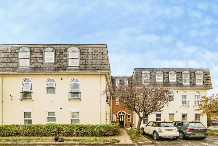 Pipit Gardens, Aylesbury, HP19, photo 27
