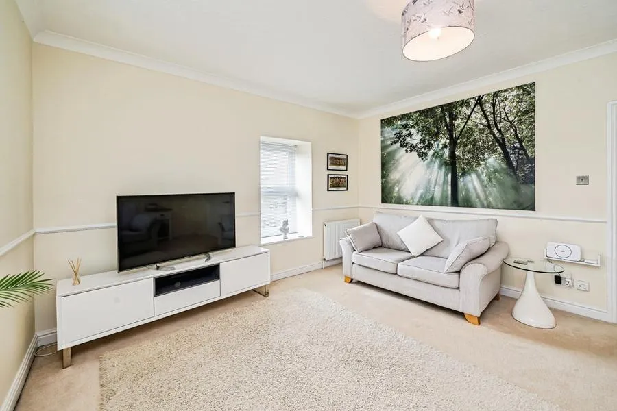 Pipit Gardens, Aylesbury, HP19, photo 9