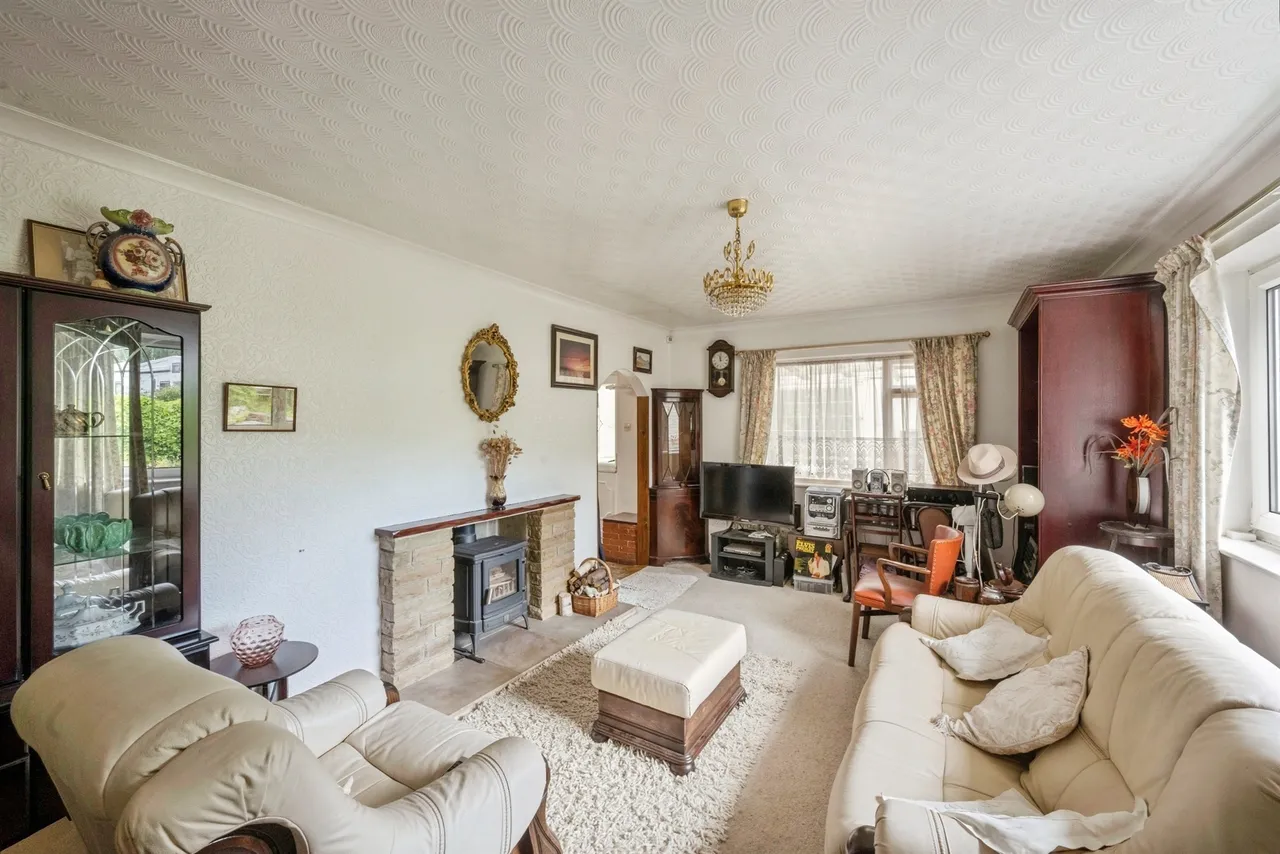 Holly Bush Drive, Thurnscoe, S63, photo 2