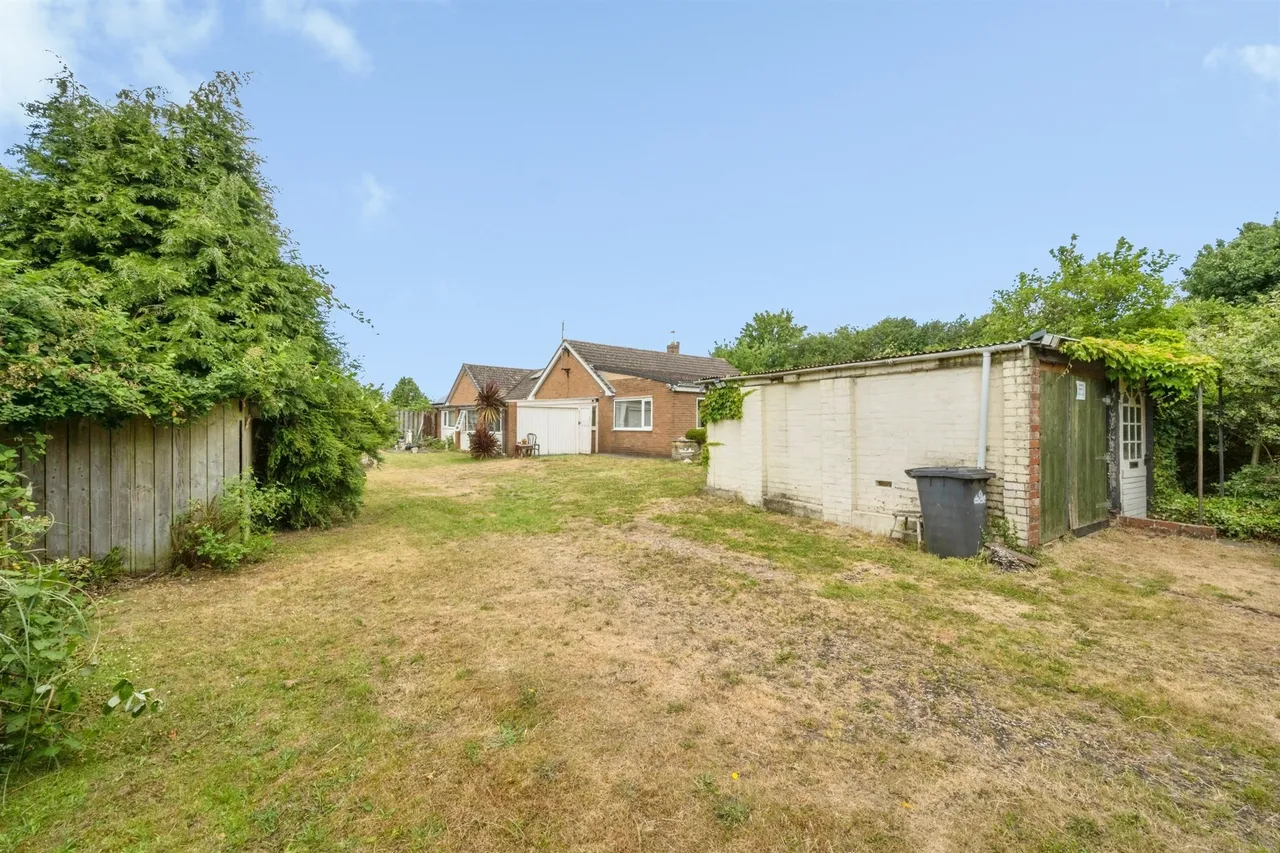 Holly Bush Drive, Thurnscoe, S63, photo 21