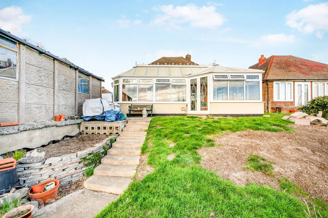 Mounts Road, Greenhithe, DA9, photo 17