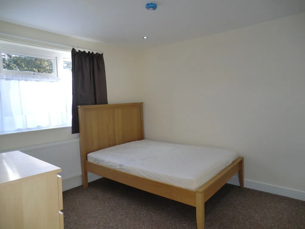 Charter Avenue, Canley, photo 9