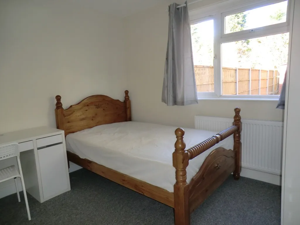 Charter Avenue, Canley, photo 10