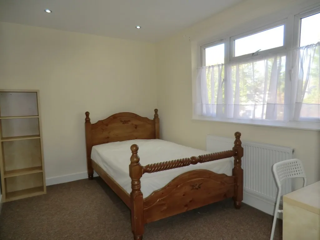 Charter Avenue, Canley, photo 8