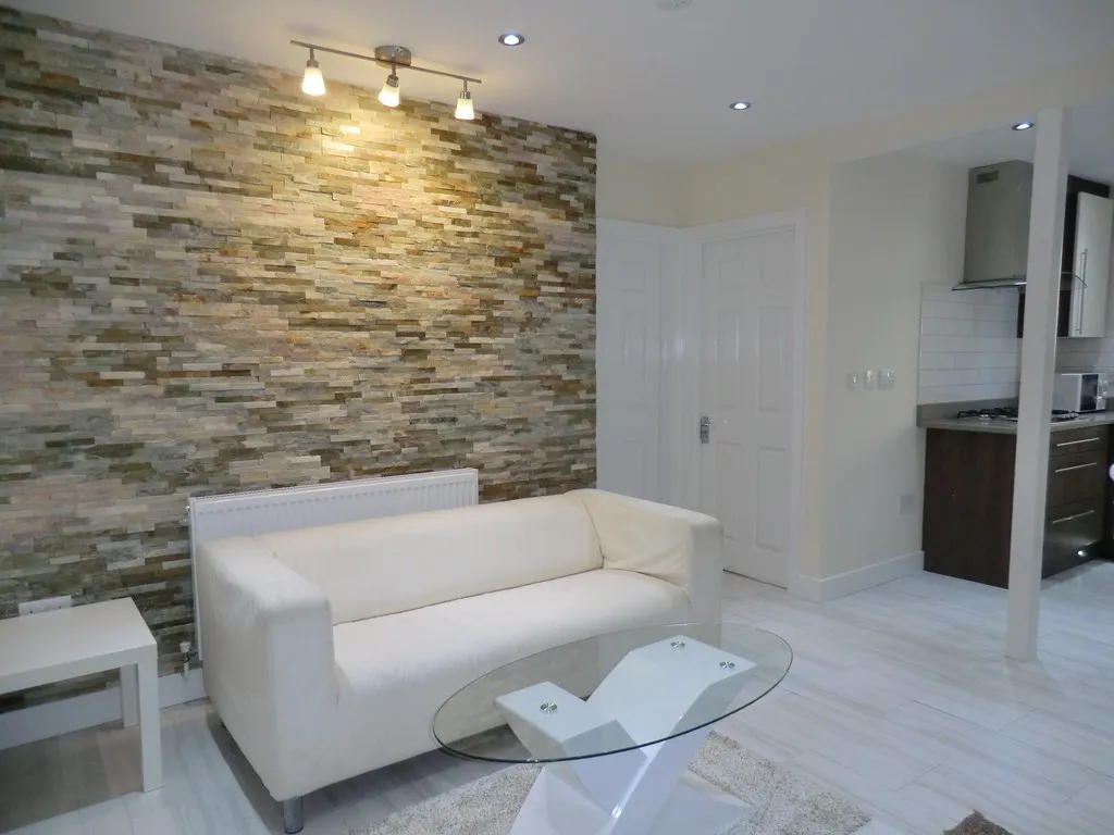 Charter Avenue, Canley, photo 3