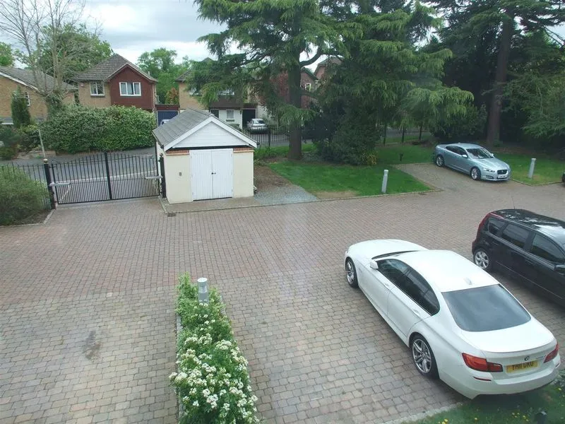 182 Pampisford Road, South Croydon CR2 6GS, photo 3