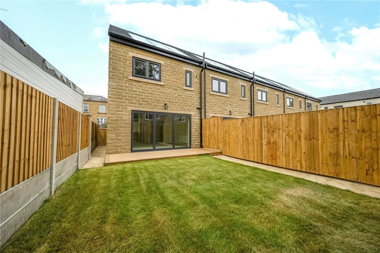 Belle Vue Street, Batley, WF17, photo 8
