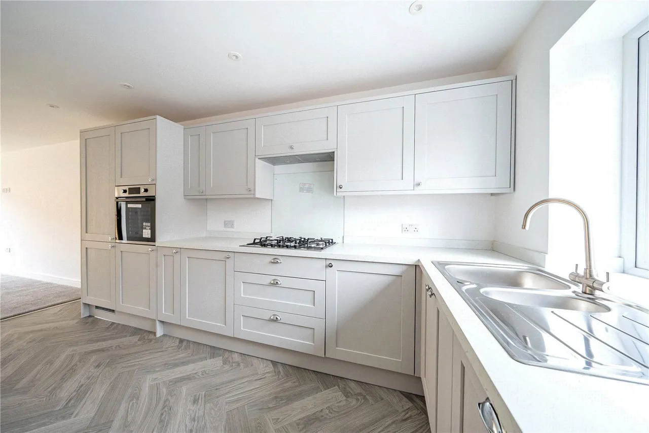 Belle Vue Street, Batley, WF17, photo 2