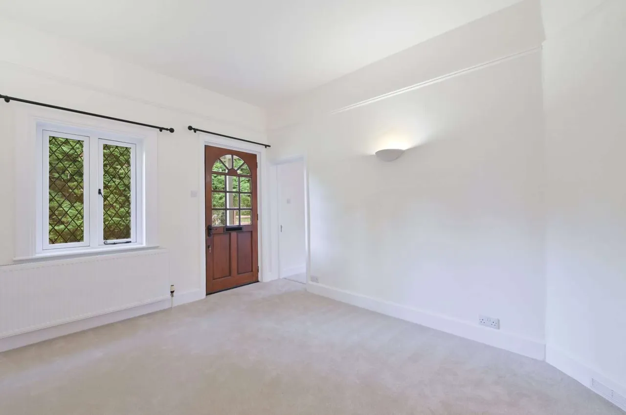Broomstick Lane, Buckland Common, HP23, photo 17