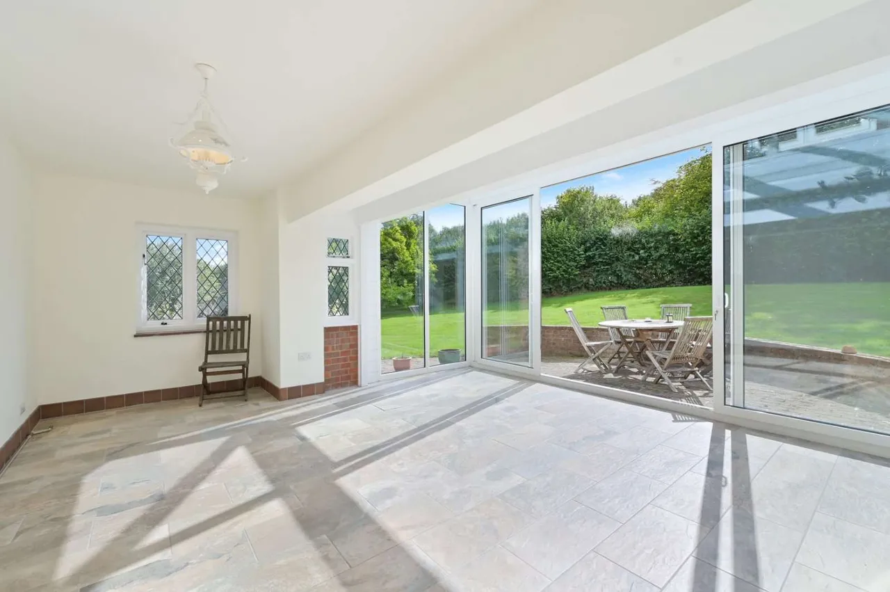 Broomstick Lane, Buckland Common, HP23, photo 7