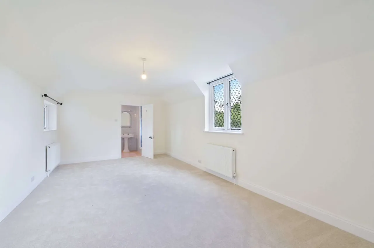 Broomstick Lane, Buckland Common, HP23, photo 15