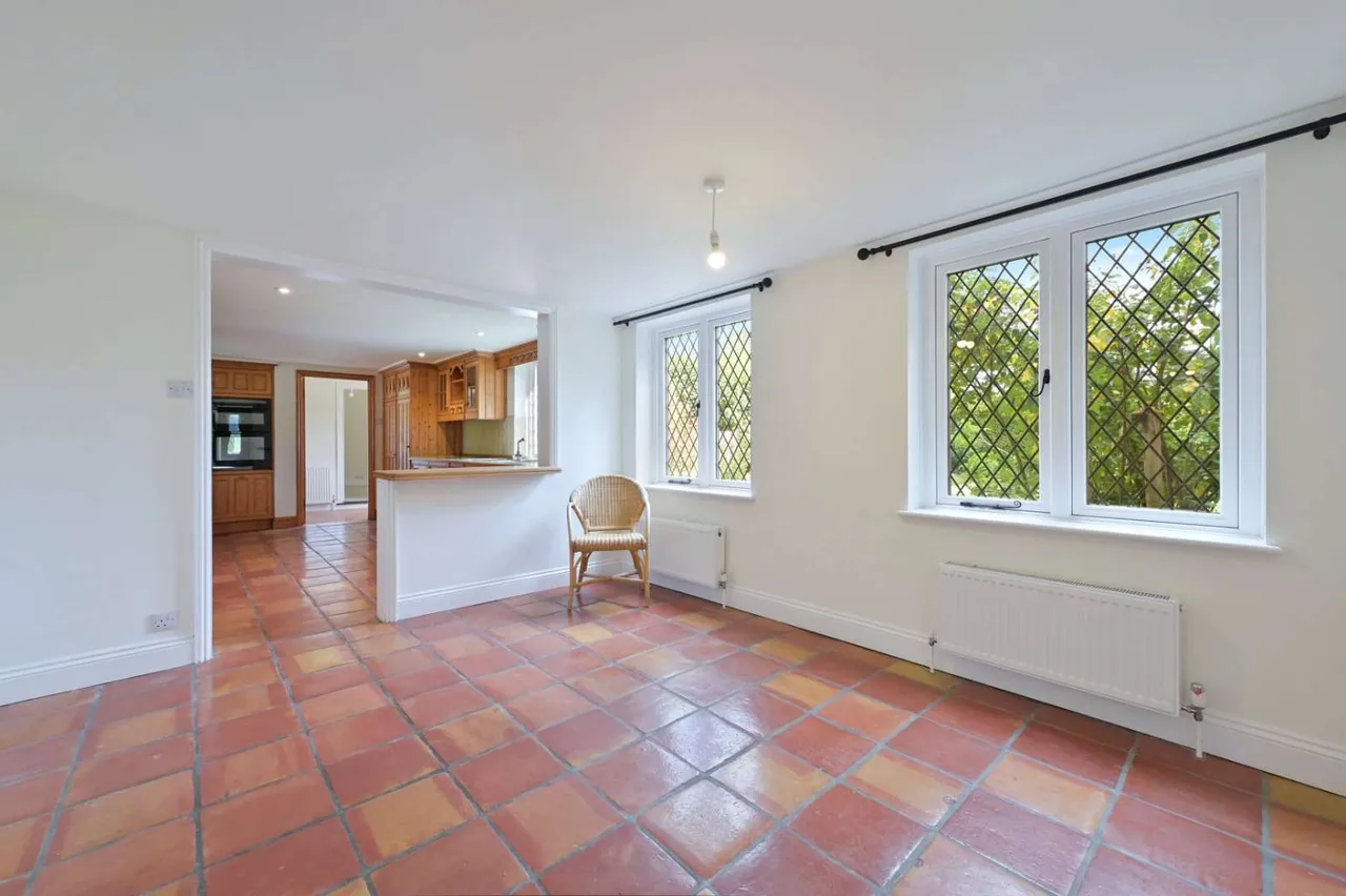 Broomstick Lane, Buckland Common, HP23, photo 9