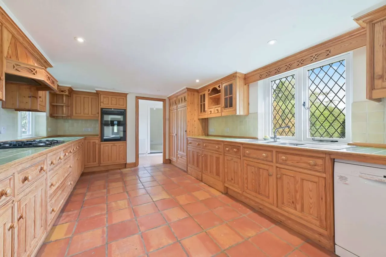 Broomstick Lane, Buckland Common, HP23, photo 10