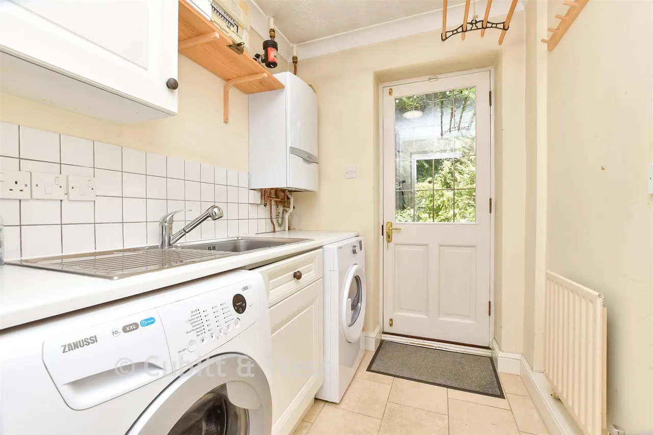 Reigate Road, Leatherhead, KT22, photo 15