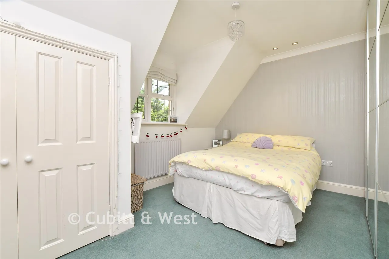Reigate Road, Leatherhead, KT22, photo 11