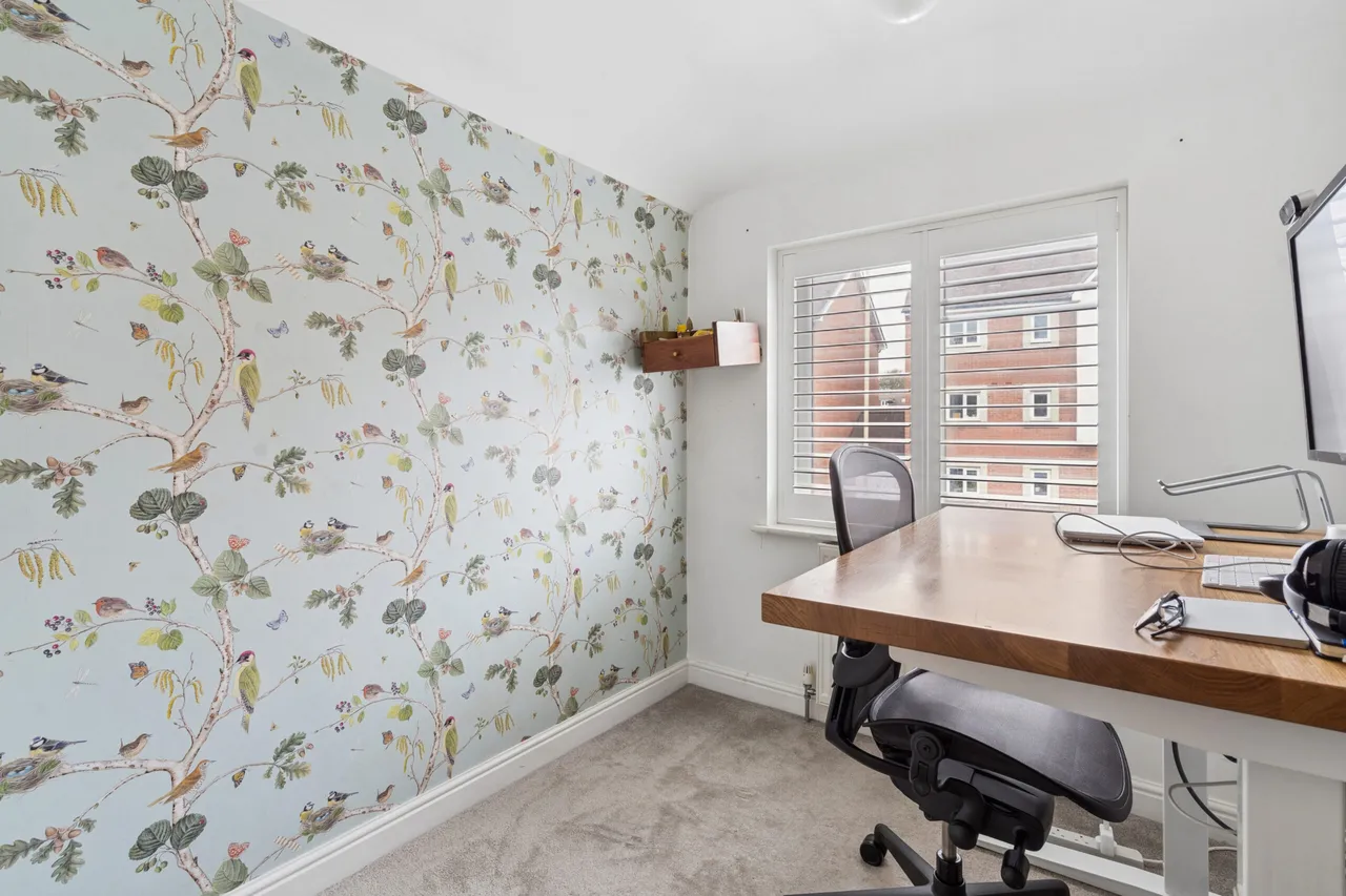 Aldenham Road, Bushey, WD23, photo 17