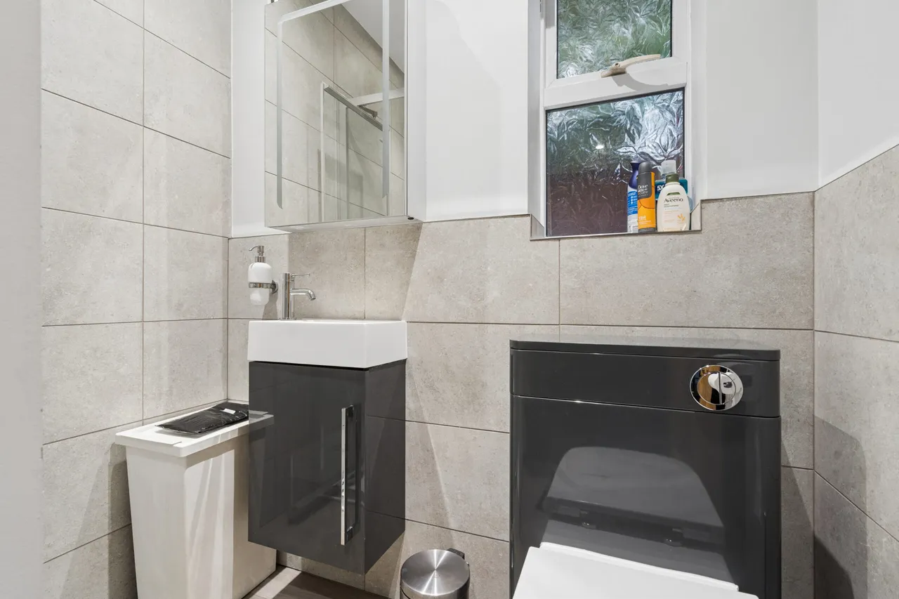Aldenham Road, Bushey, WD23, photo 10