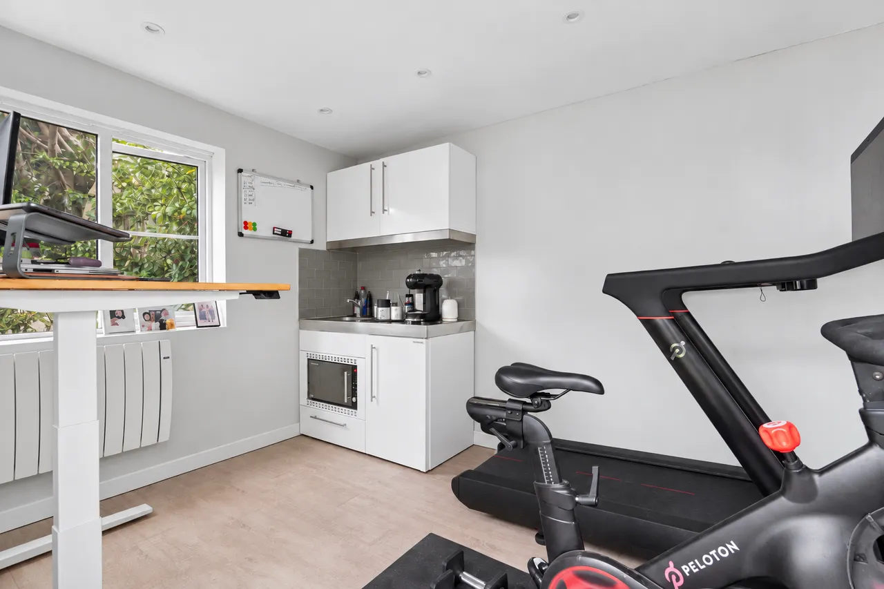 Aldenham Road, Bushey, WD23, photo 20