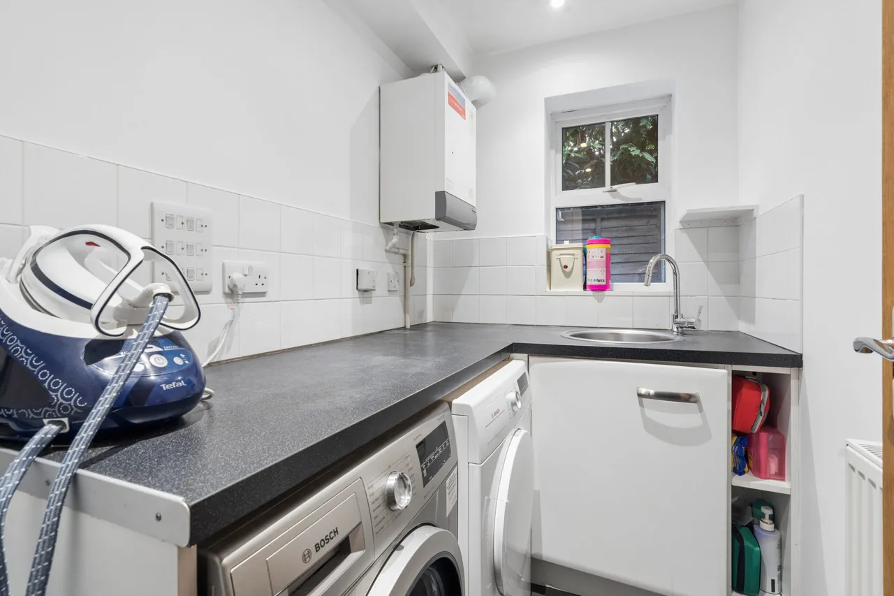 Aldenham Road, Bushey, WD23, photo 11