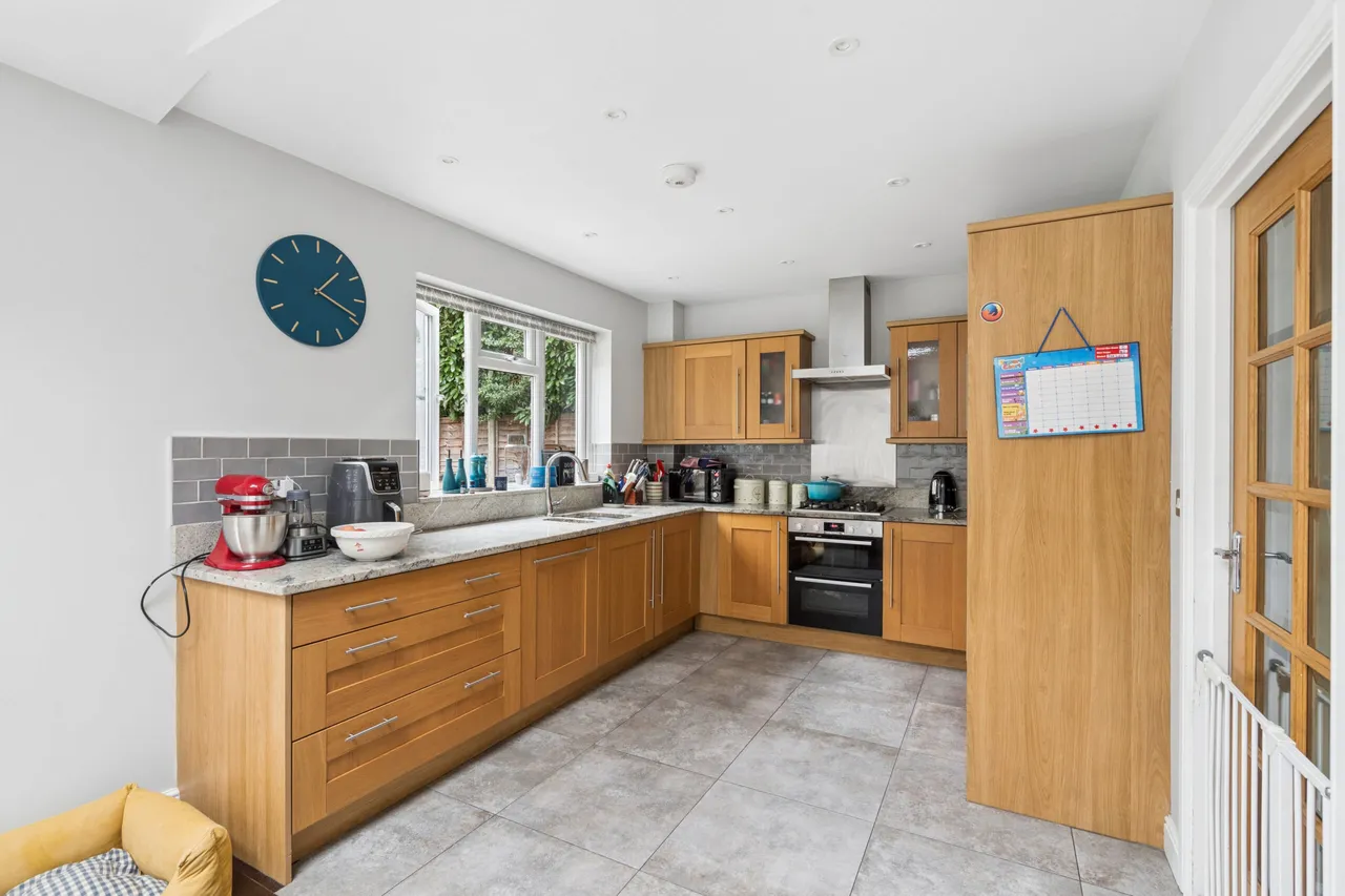 Aldenham Road, Bushey, WD23, photo 7