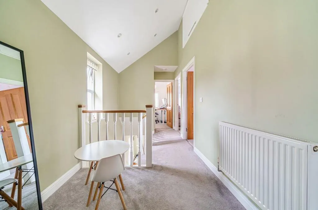 Aldenham Road, Bushey, WD23, photo 12