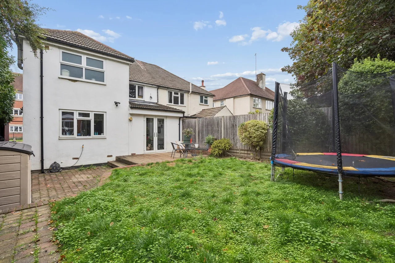 Aldenham Road, Bushey, WD23, photo 4