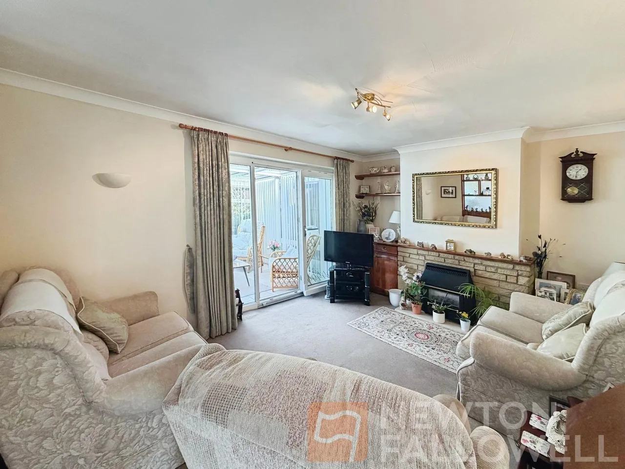 Salisbury Road, Werrington Village, PE4, photo 2