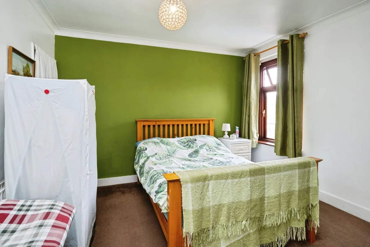 Douglas Road, Hornchurch, RM11, photo 16