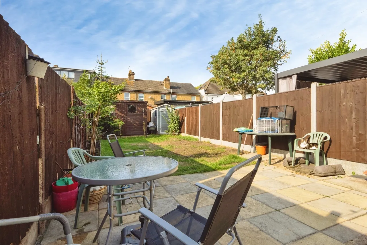 Douglas Road, Hornchurch, RM11, photo 10