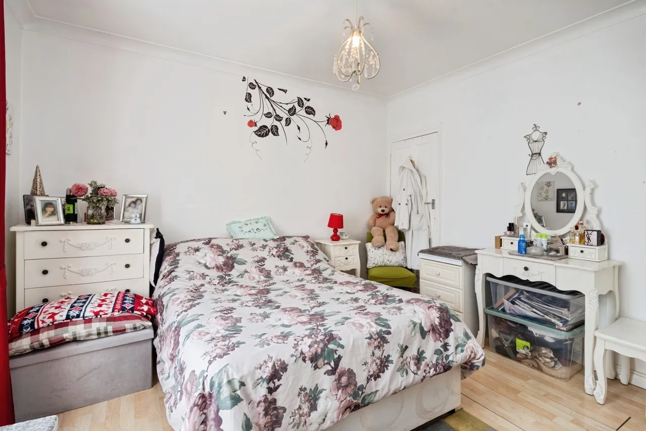 Douglas Road, Hornchurch, RM11, photo 17