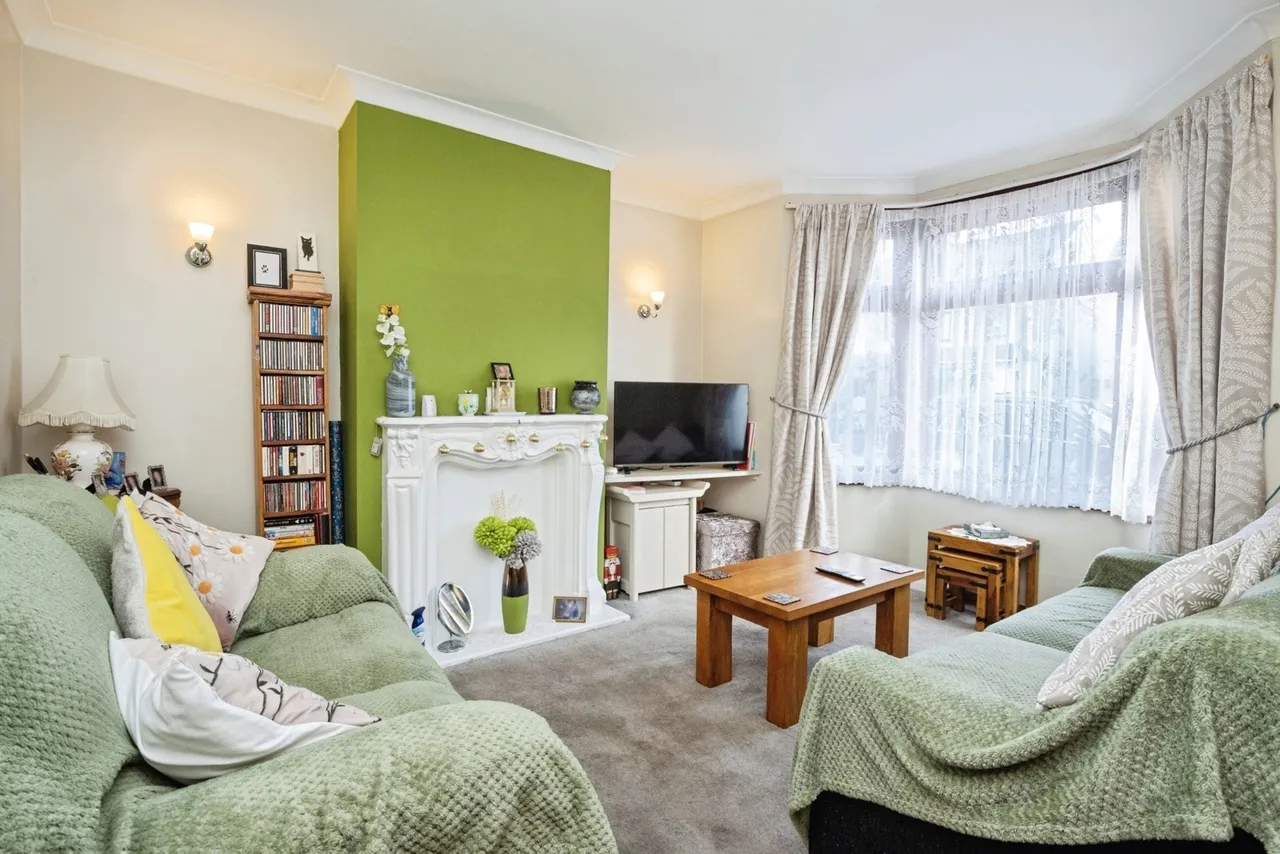 Douglas Road, Hornchurch, RM11, photo 12
