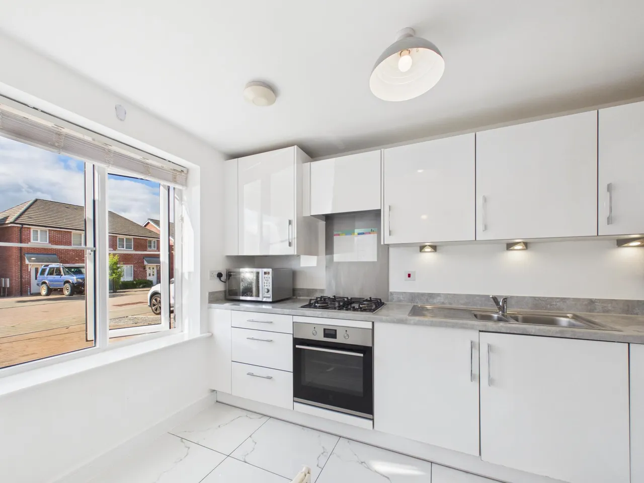 Brabazon Road, Newport, NP10, photo 2