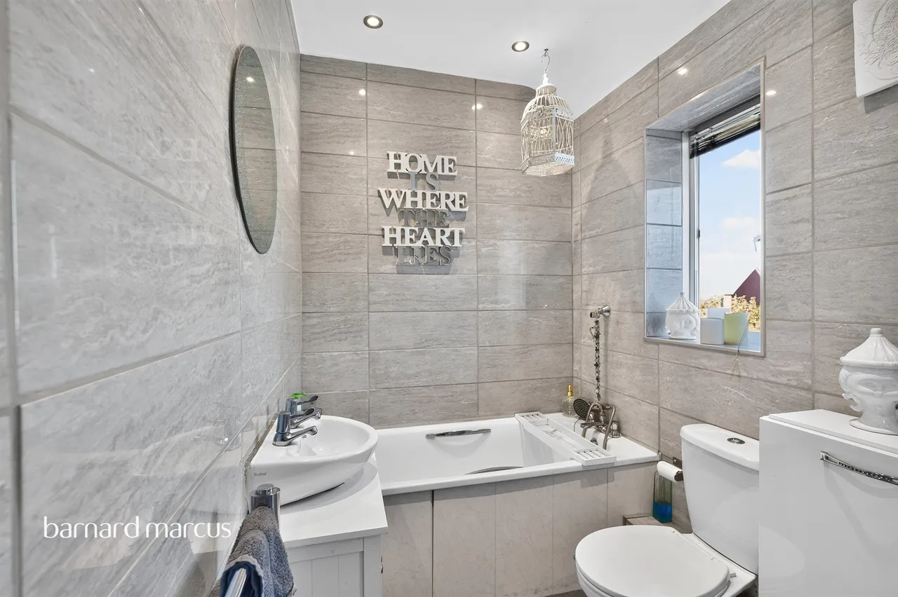 Tonstall Road, Epsom, photo 9