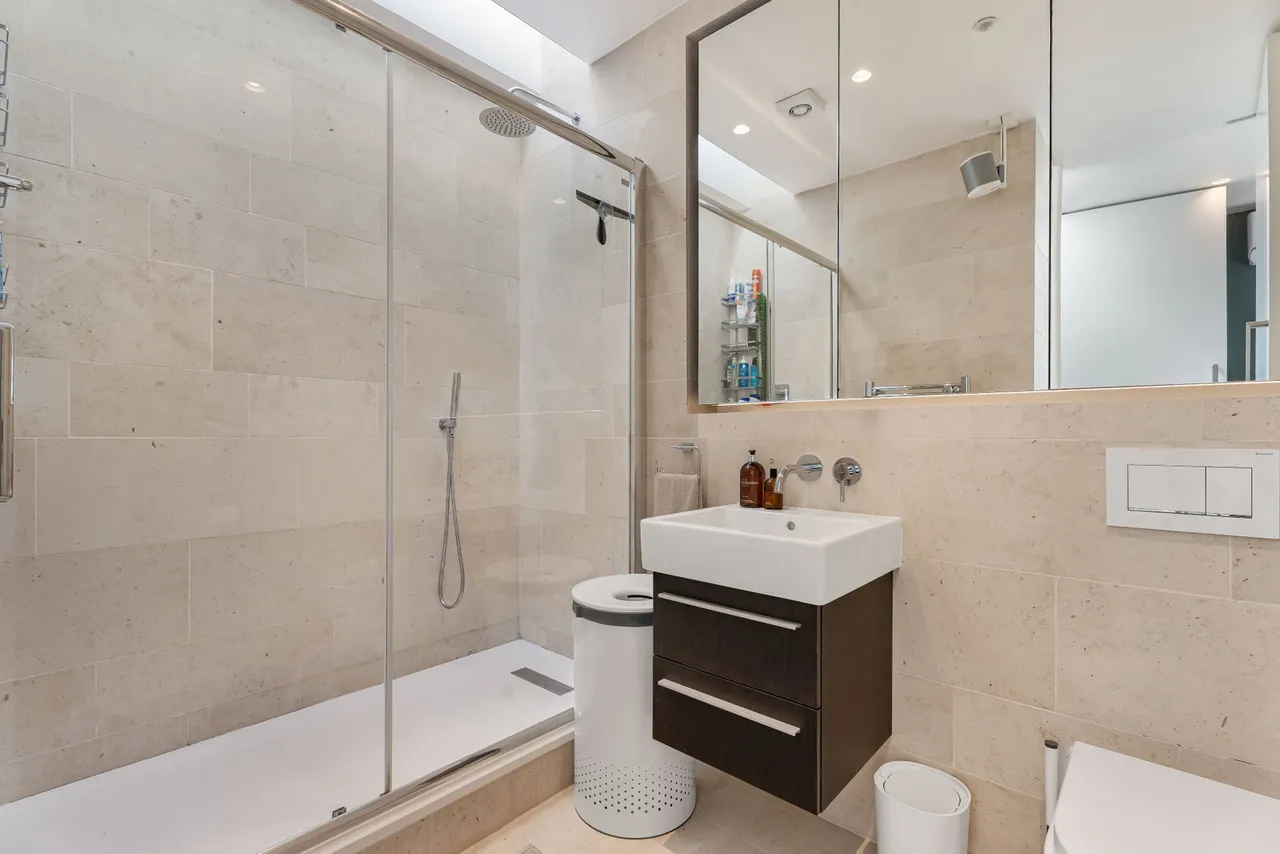 Nightingale Lane, London, SW12, photo 12