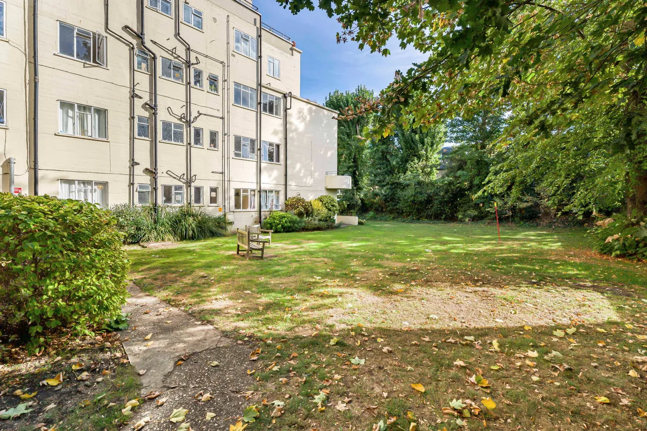 Nightingale Lane, London, SW12, photo 21