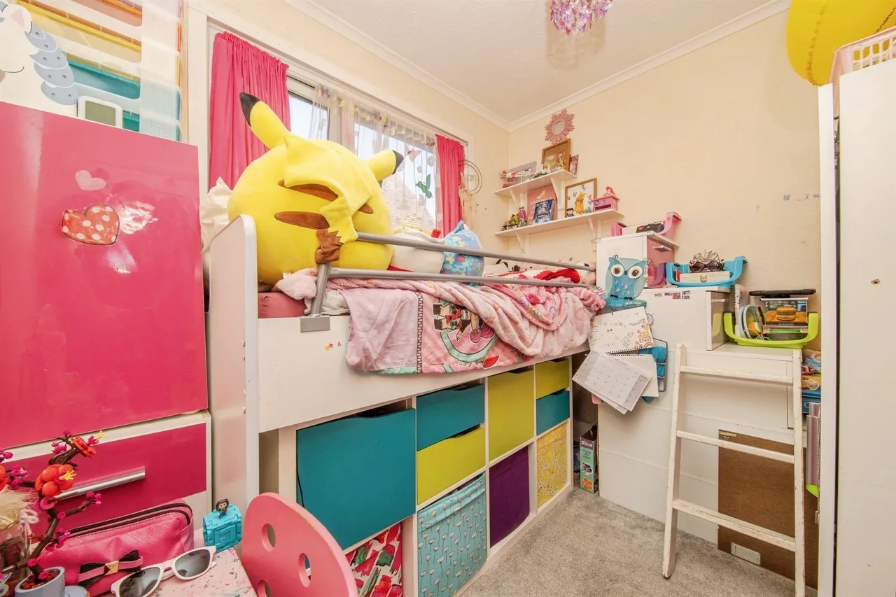 Crossways, Jaywick, Clacton-On-Sea, photo 6