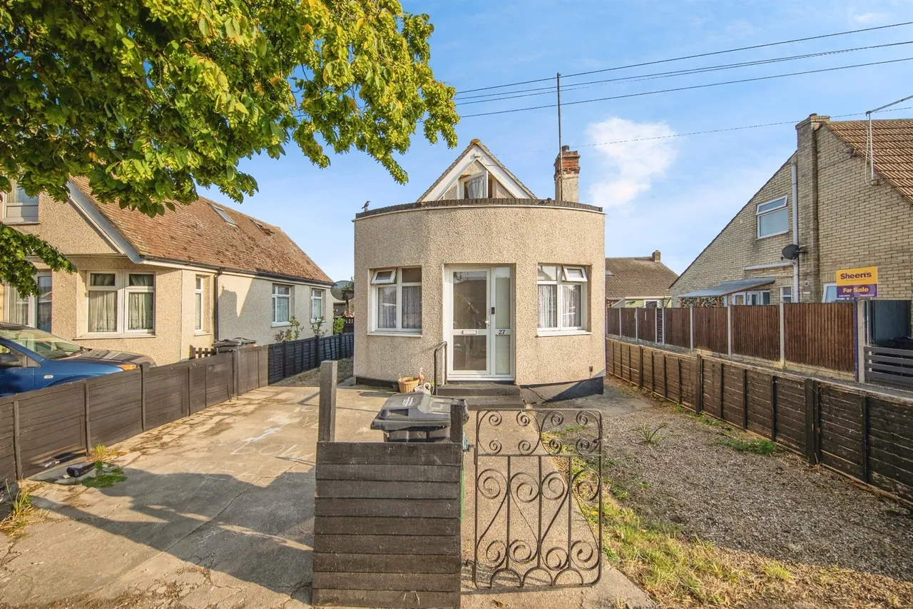 2 bed house for sale — Crossways, Jaywick, Clacton-On-Sea