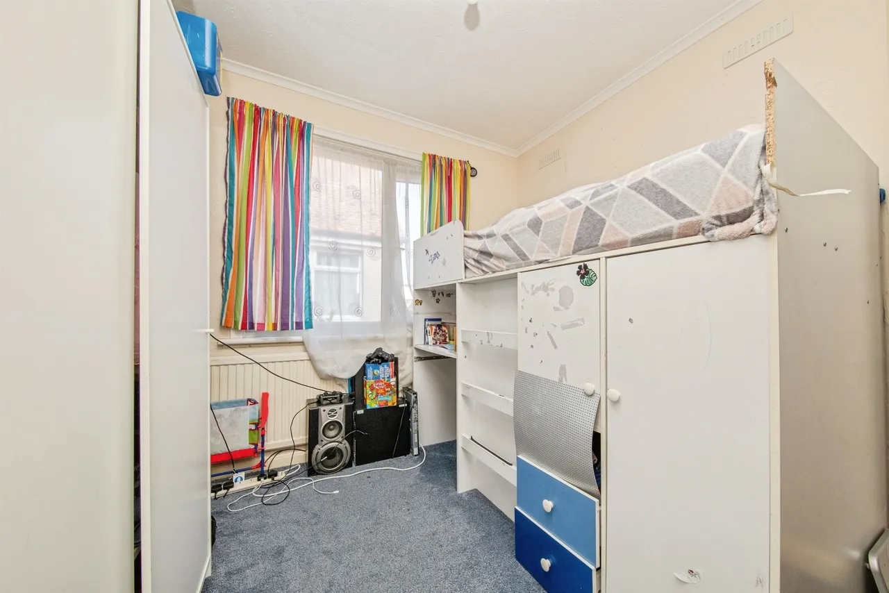 Crossways, Jaywick, Clacton-On-Sea, photo 7
