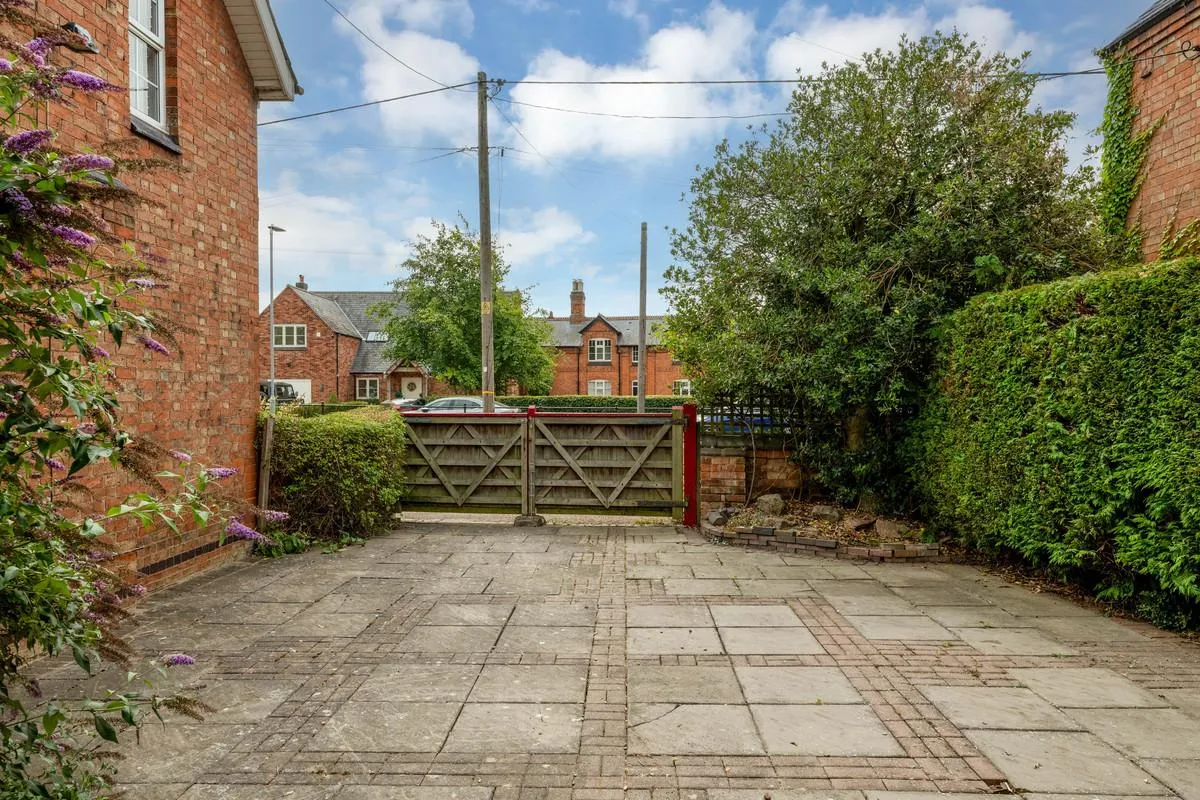 Brookside, Rearsby, LE7, photo 15