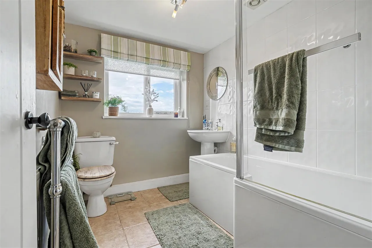 Terrace Lane, Stour Provost, photo 13