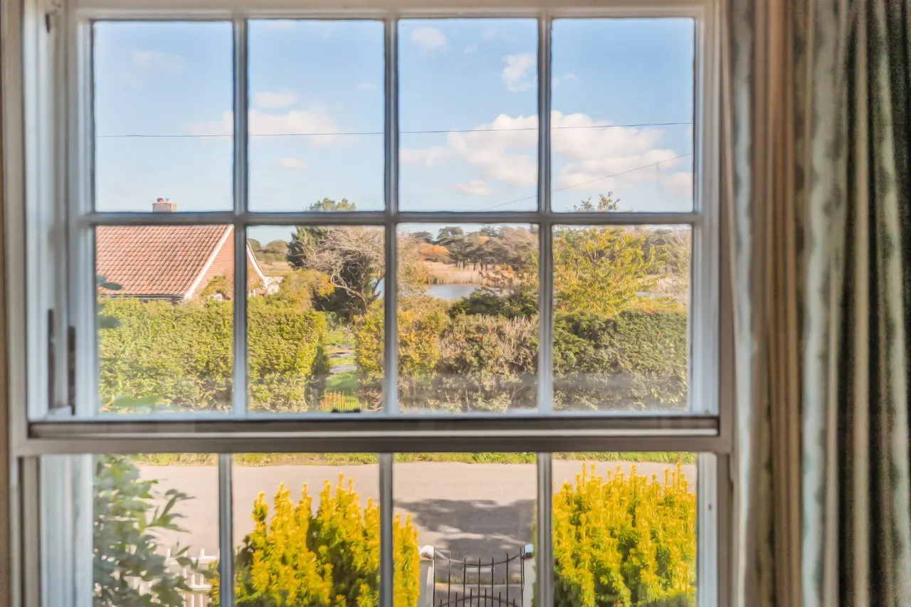 Mill Lane, Sidlesham, Chichester, West Sussex, PO20 7NA, photo 12