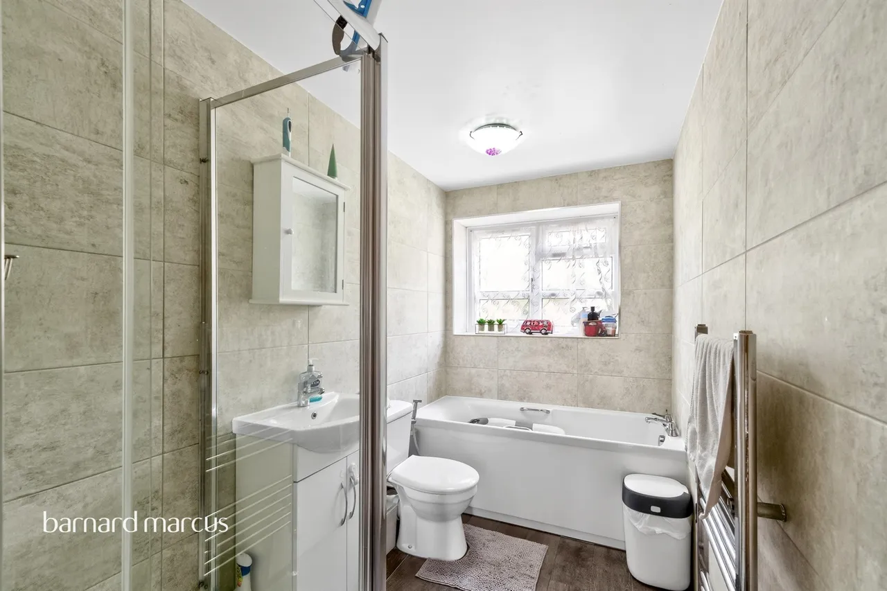 Castle Way, Feltham, TW13, photo 9