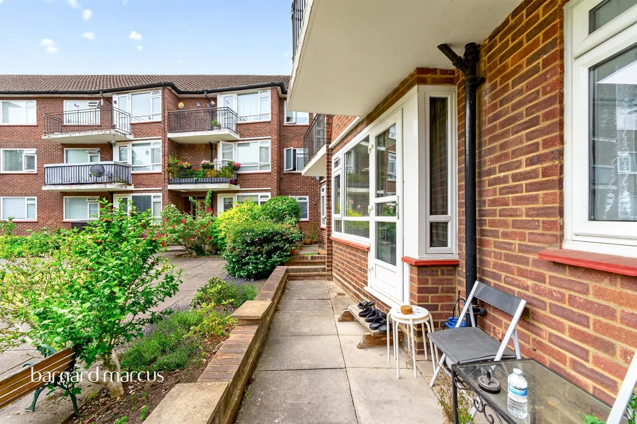 Castle Way, Feltham, TW13, photo 7