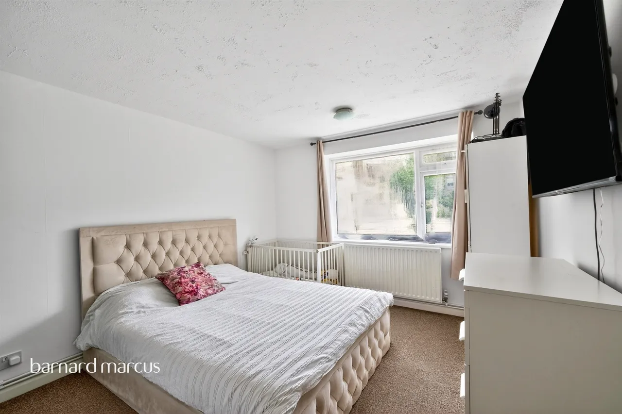 Castle Way, Feltham, TW13, photo 5