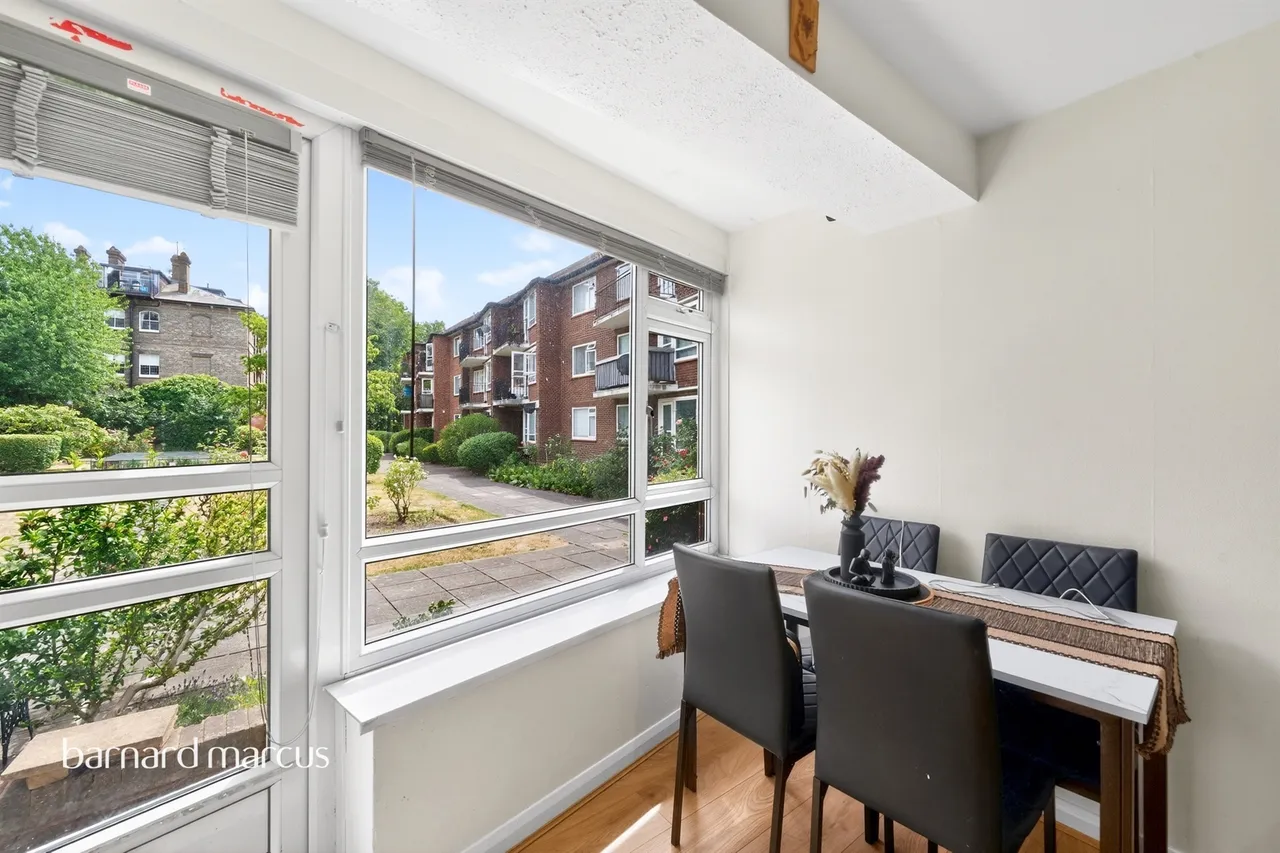 Castle Way, Feltham, TW13, photo 4