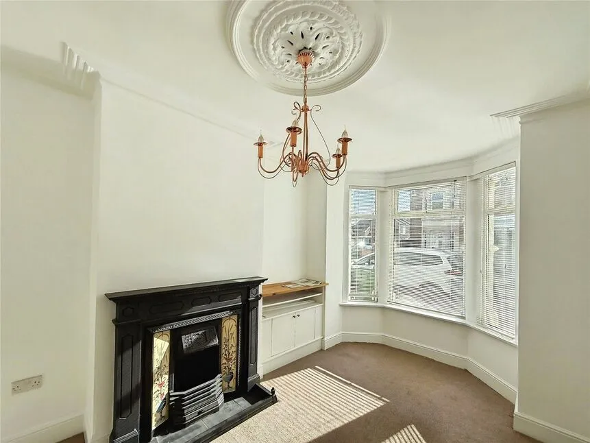 Chichester Road, Portsmouth, Hampshire, PO2, photo 2