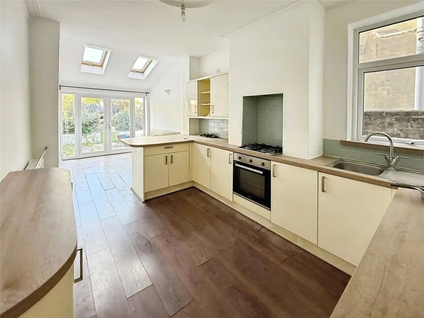 Chichester Road, Portsmouth, Hampshire, PO2, photo 3