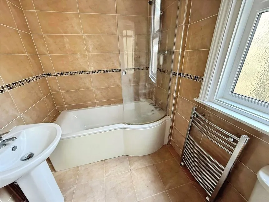 Chichester Road, Portsmouth, Hampshire, PO2, photo 6