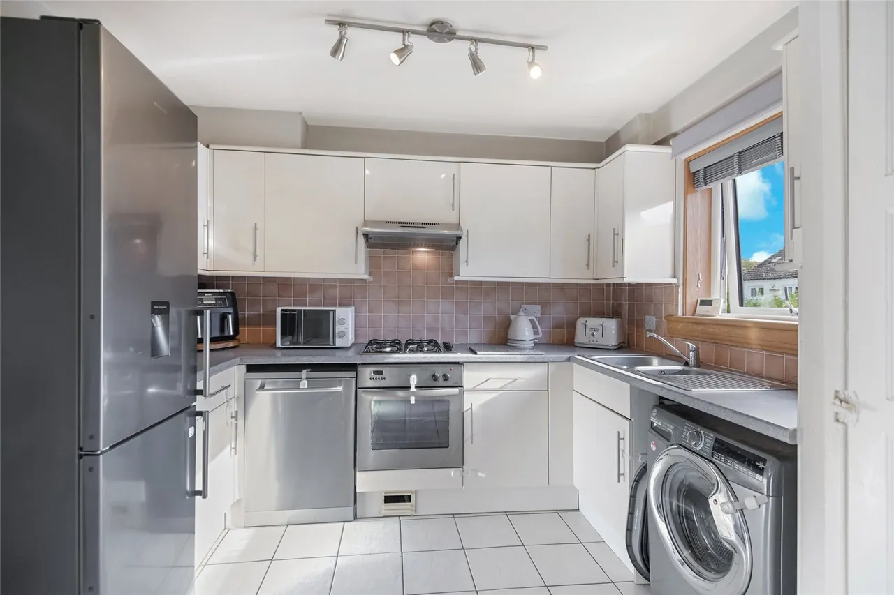 Kearn Place, Blairdardie, G15, photo 5