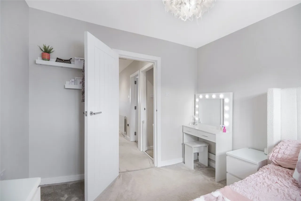 Kearn Place, Blairdardie, G15, photo 11